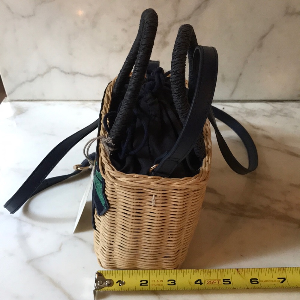 Basket Bag with Pull Ties - Picture 5 of 6
